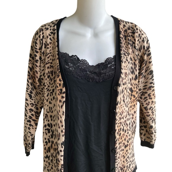 The Limited Sweater Button Cardigan 3/4 Sleeve Womens XS Brown Leopard Print - Picture 2 of 4